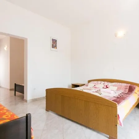 Apartman Franka Saplunara-one-bedroom With Terrace And Sea View No1 *